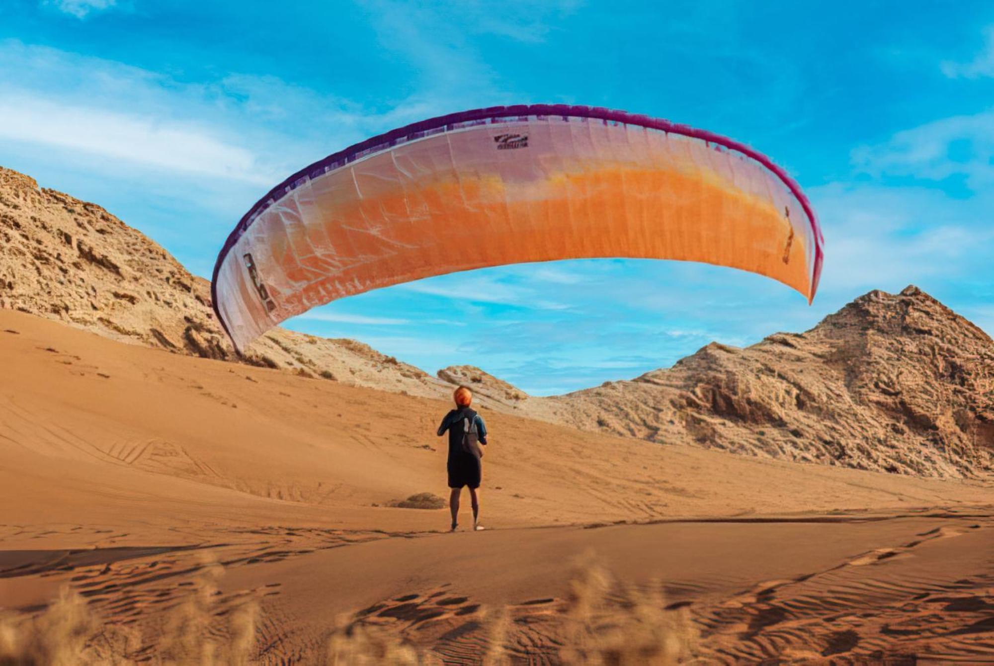 מלון Margham Al Badayer Retreat By Sharjah Collection מראה חיצוני תמונה Parachute landing on the dunes