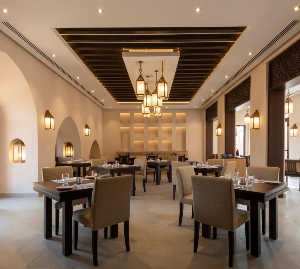 מלון Margham Al Badayer Retreat By Sharjah Collection מראה חיצוני תמונה The restaurant at the Ritz-Carlton, Dubai