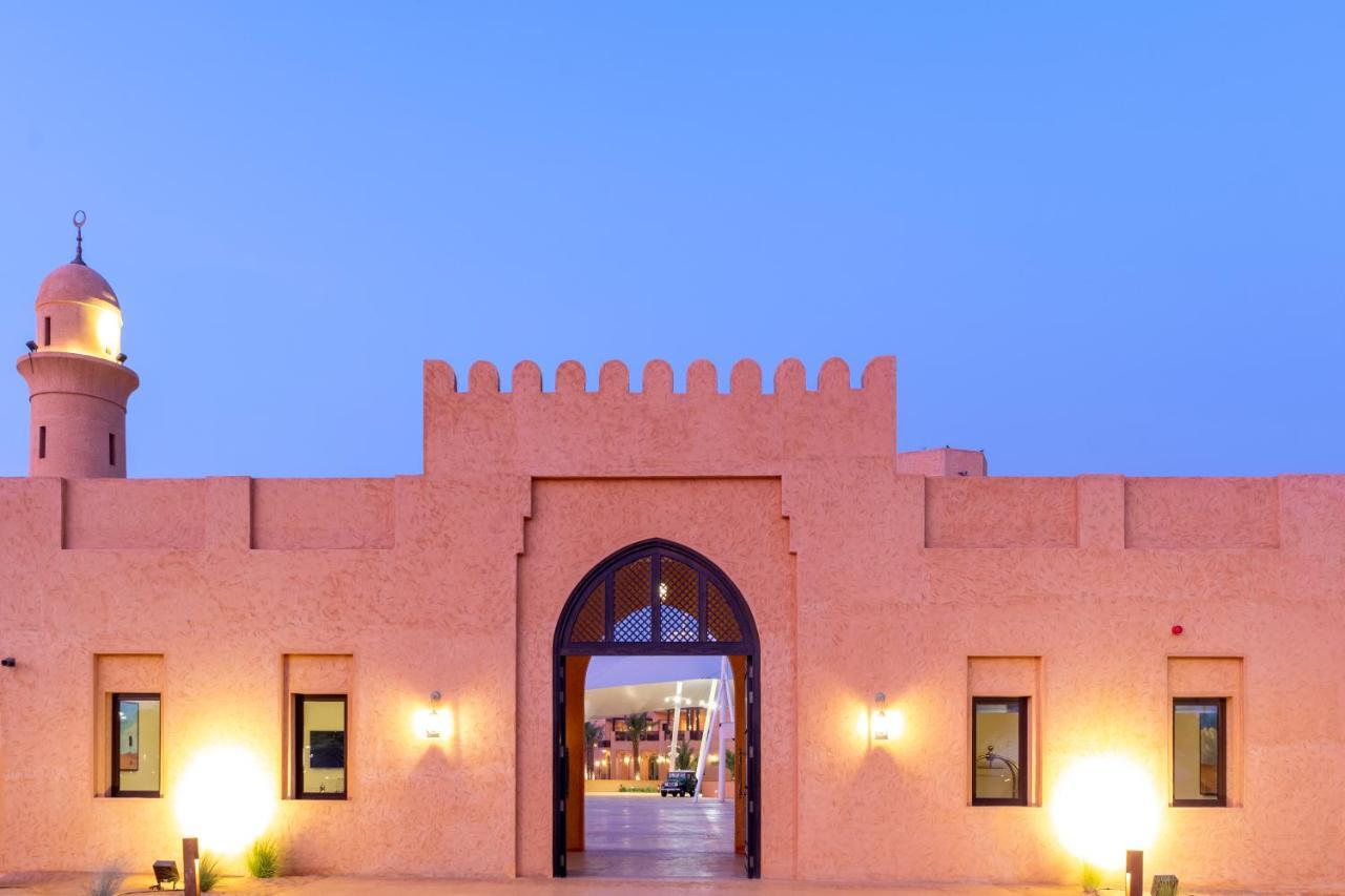 מלון Margham Al Badayer Retreat By Sharjah Collection מראה חיצוני תמונה The entrance to the hotel