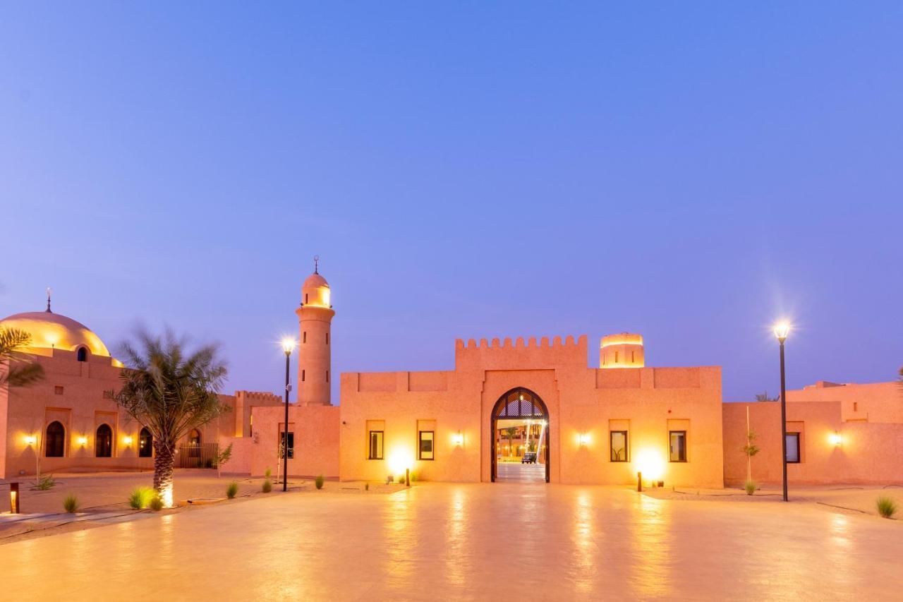 מלון Margham Al Badayer Retreat By Sharjah Collection מראה חיצוני תמונה Al-Qatif Palace